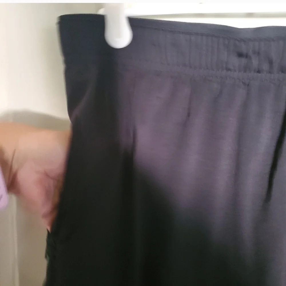 Rebox play dry mens sport shorts size medium.